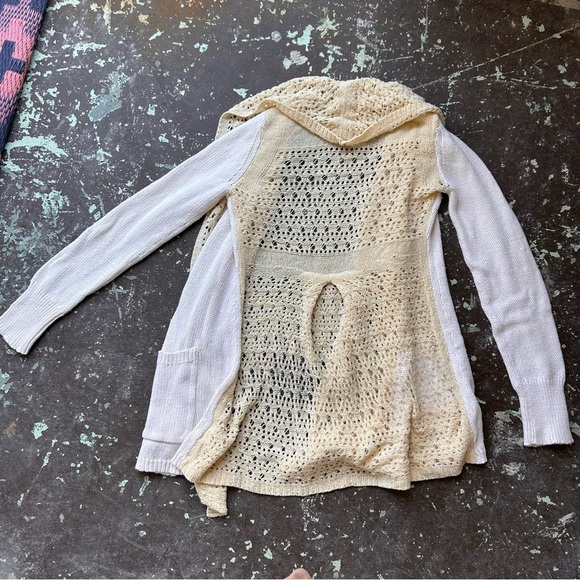 Anthropologie sweater - Picture 2 of 6